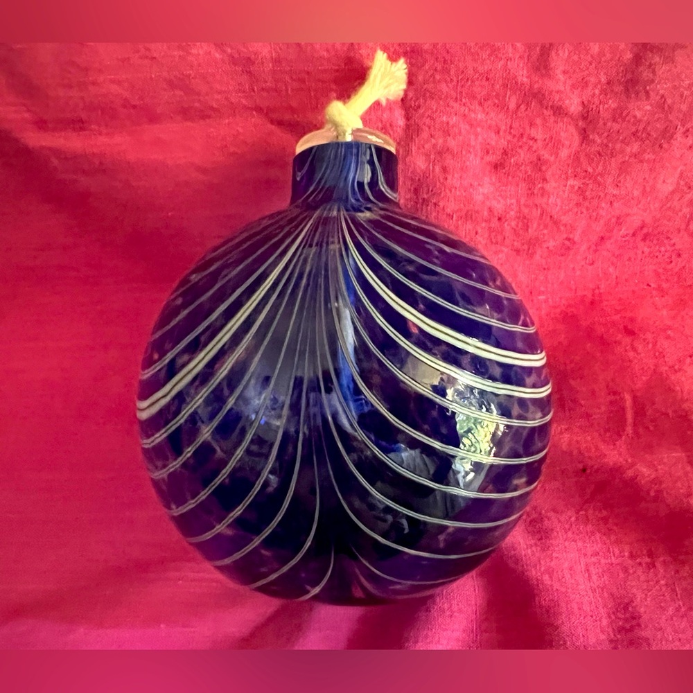 Traditions Hand Blown Glass Cobalt Blue Oil Lamp Burner Ball 4 inches - NWOT